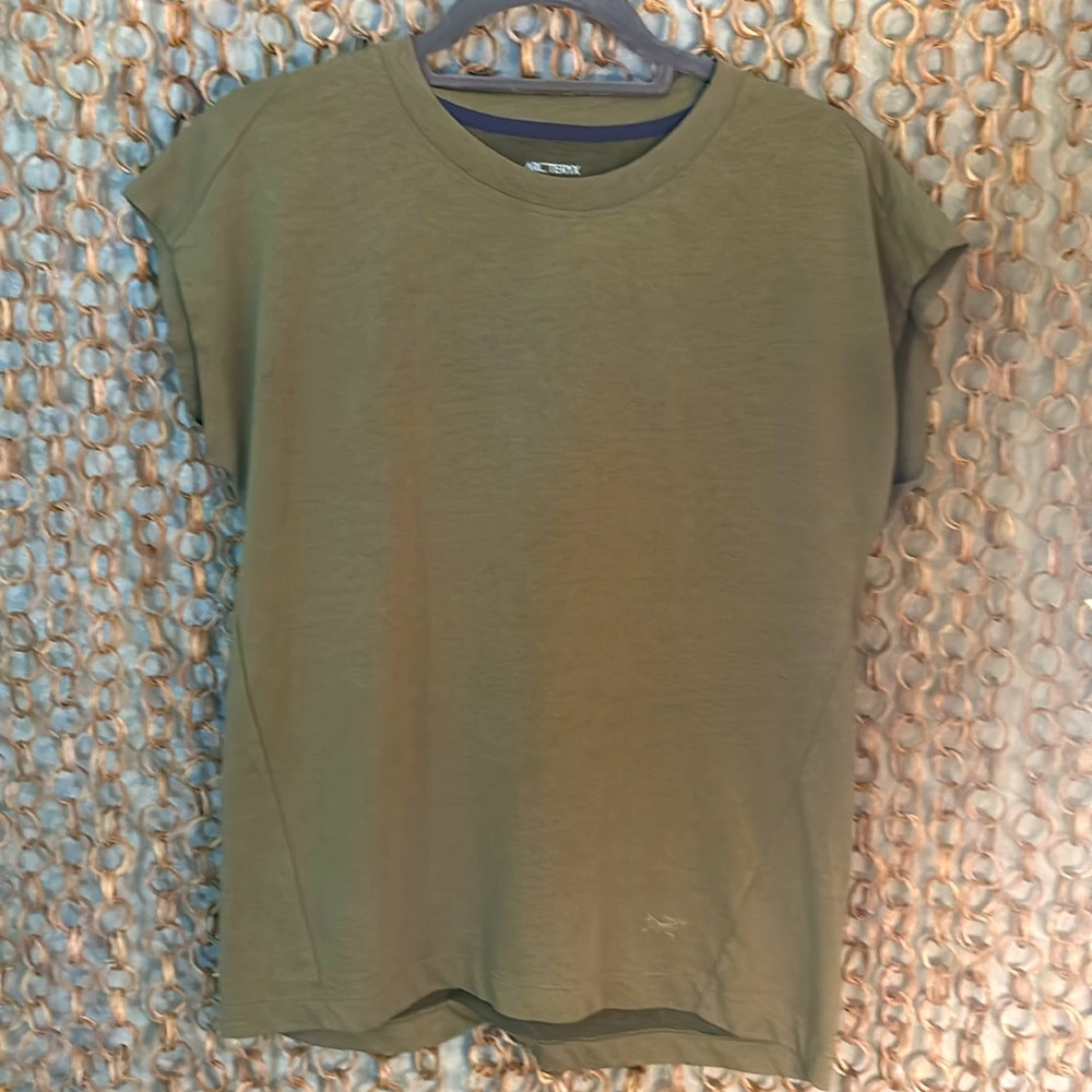 ARC'TERYX Performance Top